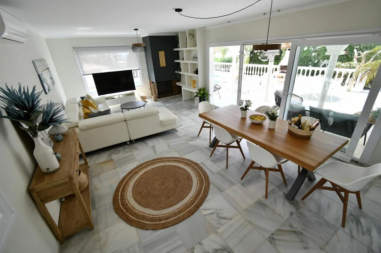 Villa With Separate Apartment El Faro 0*,