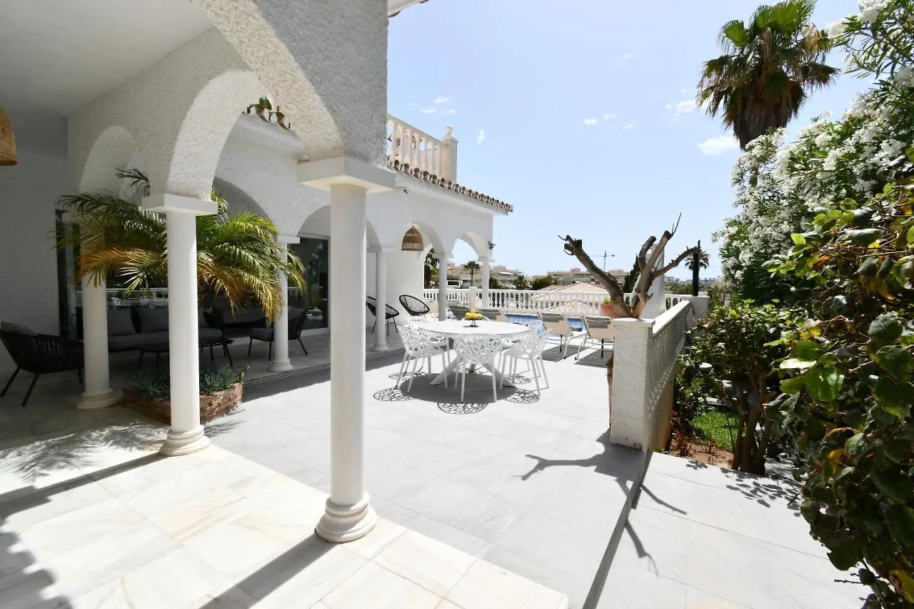 Villa With Separate Apartment El Faro