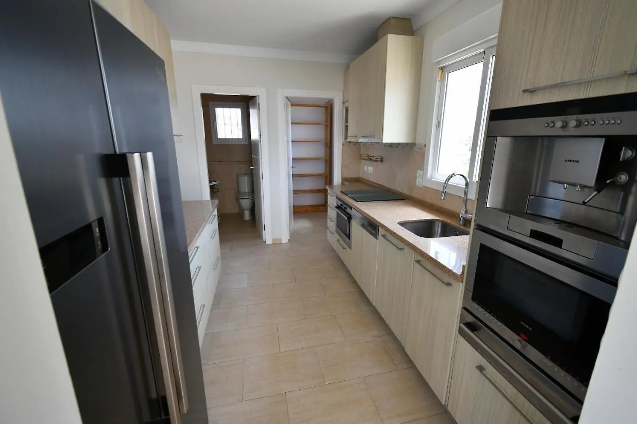 Villa With Separate Apartment El Faro 0*,